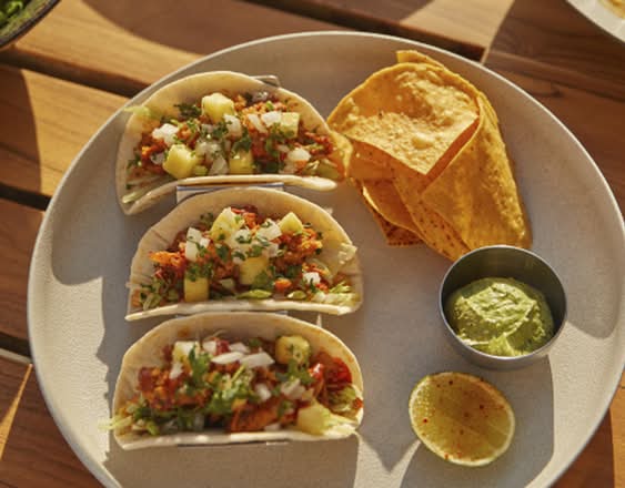 CHIPOTLE CHICKEN TACOS