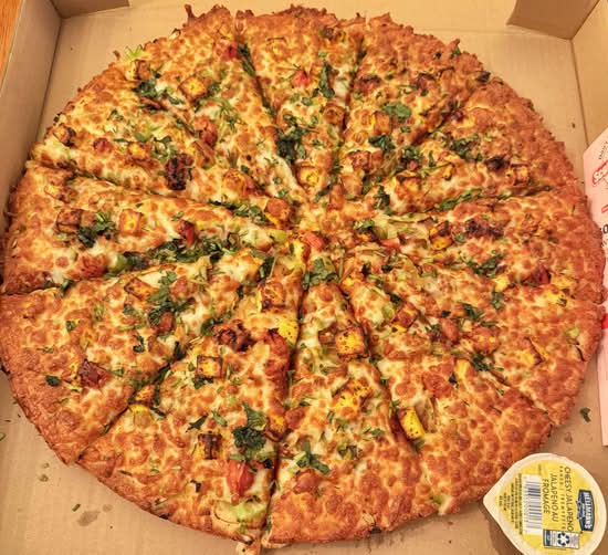 Shahi Paneer Pizza