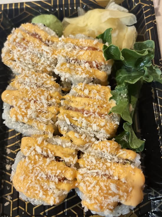 Spicy Salmon Roll (6 pcs)