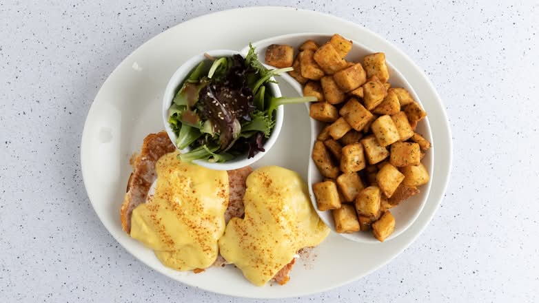 Eggs Benedict (Peameal)