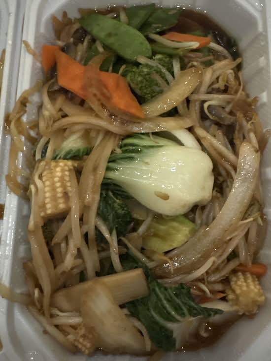 Mixed Vegetables Lo Mein