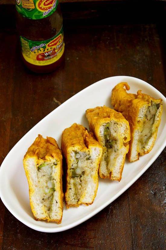 Stuffed bread pakora (Must try)
