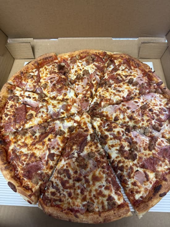 12" Medium All Meat Yummy Pizza