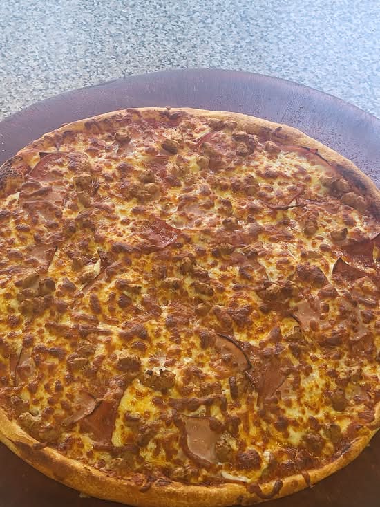 Large Pepproni pizza