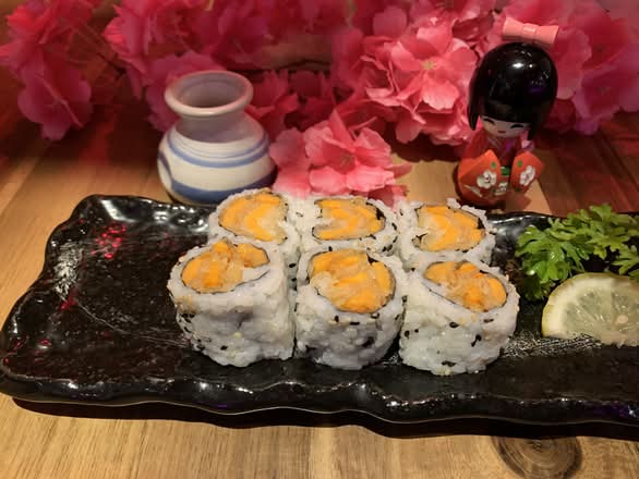 B6. Yam Tempura Roll (8 pcs )