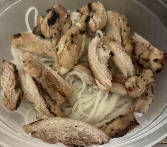 18) SOUPE POULET GRILLÉS