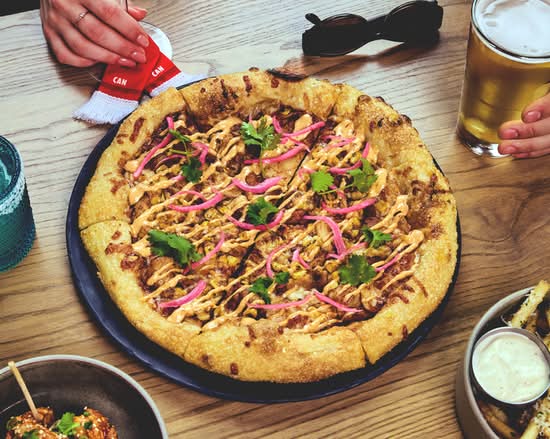 BBQ CHICKEN PIZZA *NEW*