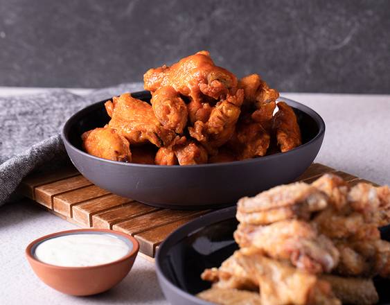 CHICKEN WINGS