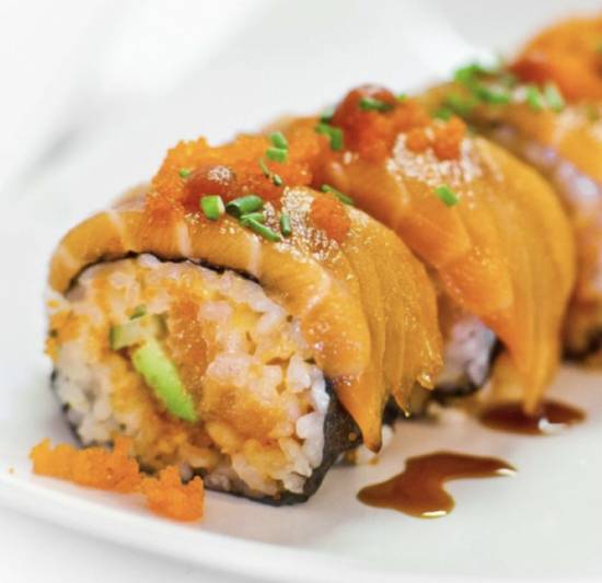 Spicy Salmon Crispy Roll (6 Pieces)