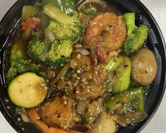 Shrimp With Mix Vegetable and Cashew in garlic sauce