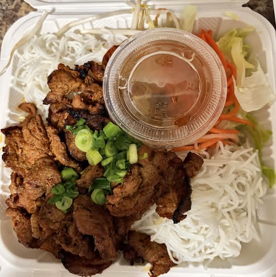 B66. Vermicelli with Grilled Pork