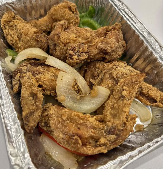 A14. Deep Fried Chicken Wings (8 pcs) with Butter