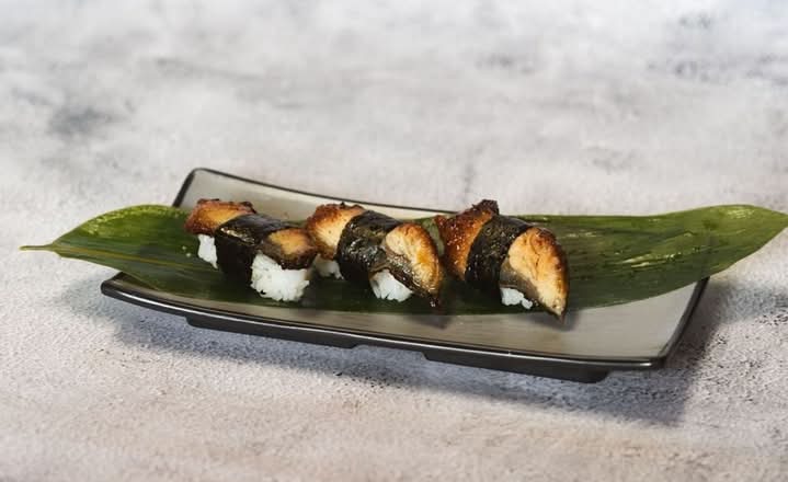 SU16 Unagi (Eel) Sushi (3pcs)