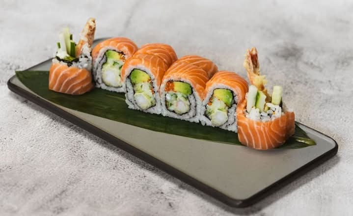 SR01 Red Dragon Roll (8pcs)