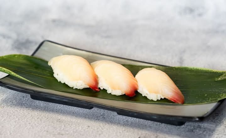 SU5 Red Snapper Sushi (3pcs)