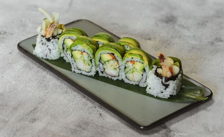 SR02 Green Dragon Roll (8pcs)
