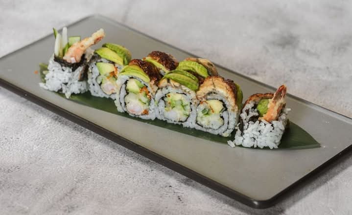 SR04 Black Dragon Roll (8pcs)