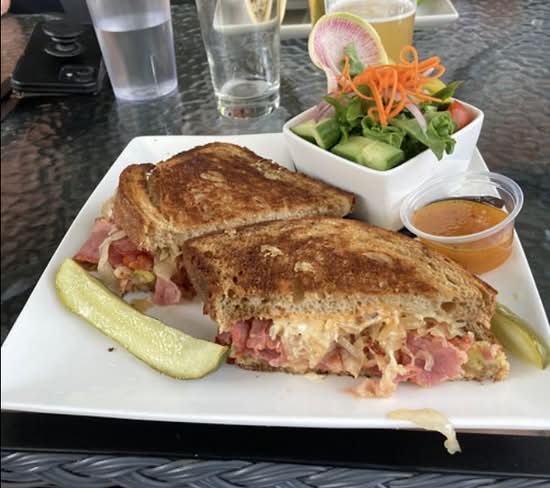 Jac's Chicken Sandwich