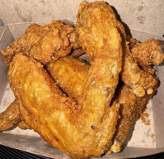 Fried Chicken Wings (4 pcs)