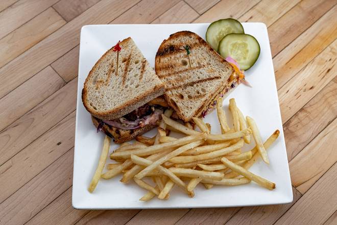 Vegan Tempeh Reuben