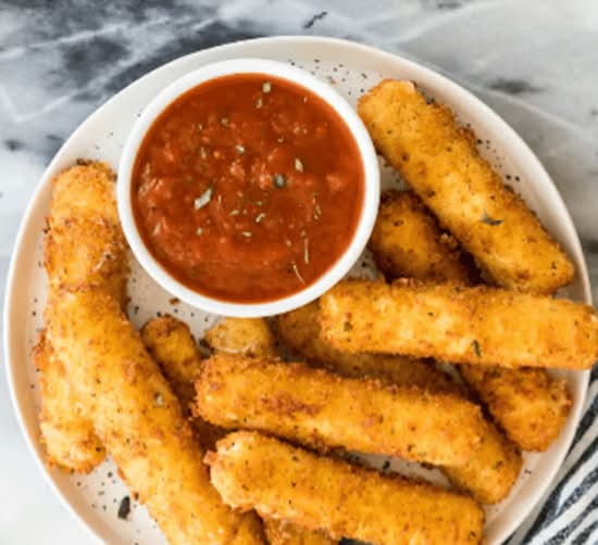 Mozzarella Stick (6 Piece)