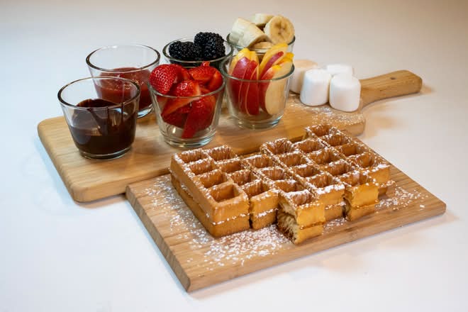 fondue fruits & sauces nutella et caramel & gaufre & guimauves