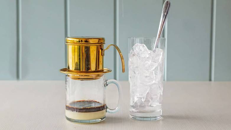 Vietnamese Iced Coffee (Cafe sửa đá)