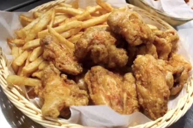 A24. Chicken Wings / Fries (6 Pcs)