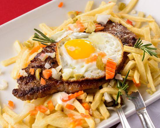 Bitoque with Home Fries and Egg