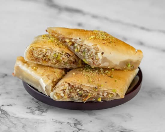 Baklava (4 pieces)