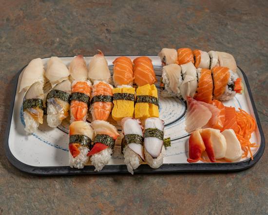 Sashimi and Sushi Combo (32 pcs)