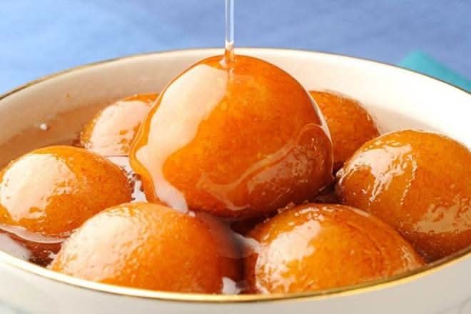 Hot Gulab Jamun 2pc