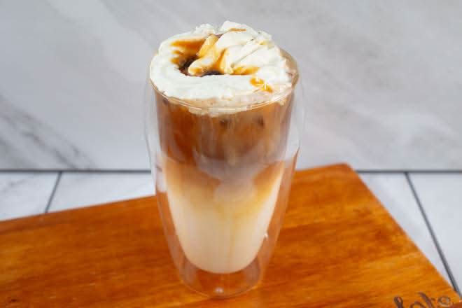 Iced Caramel Macchiato (12 oz)