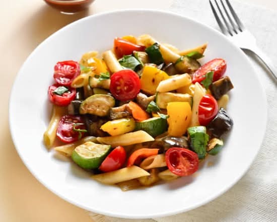 PENNE AUX LÉGUMES SAUTÉS  /  PENNE WITH SAUTÉED VEGETABLES