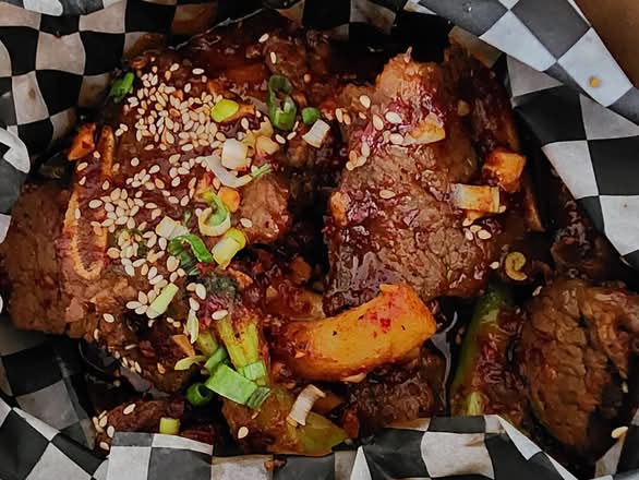 Beef Short ribs w/Red chilli Seasoning (Gochujang Galbi)