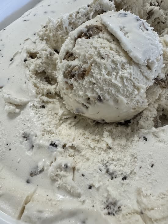Cookie Dough & Chocolate Chip Ice Cream 7 Oz