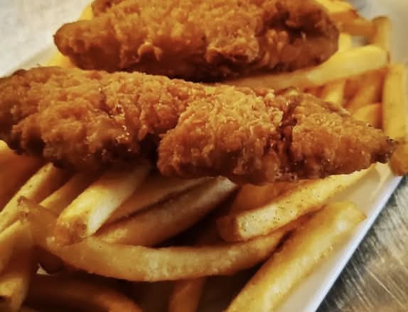 Kids' Chicken Fingers with Fries (2 Pcs)