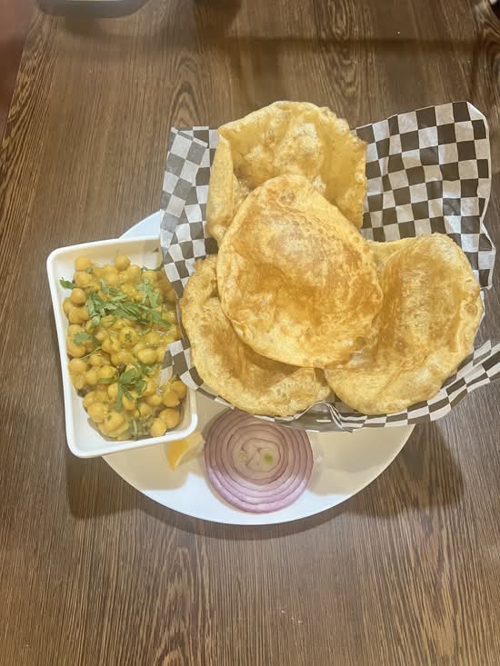 Puri Chana masala