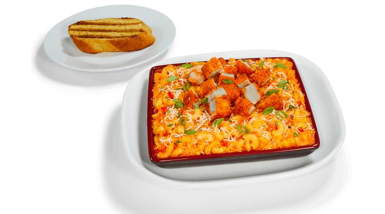 Spicy Buffalo Chicken Mac & Cheese