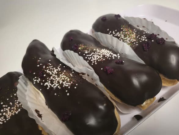 Eclair Pastry (ECL)