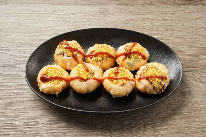 Stuffed Golgappa (Sev Puri)