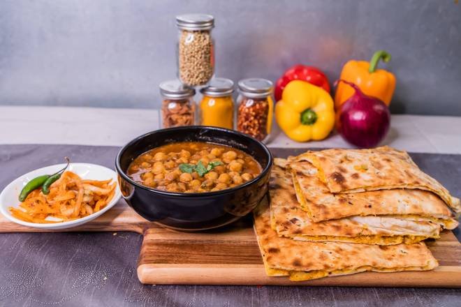 Paneer Kulcha with Chana