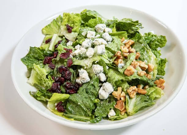 Gorgonzola Walnut Salad