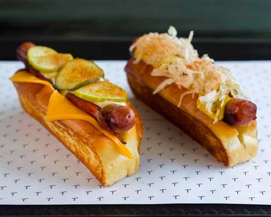 Hot dog classique / Classic Hot Dog