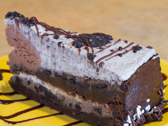 Cookies & Cream Cake