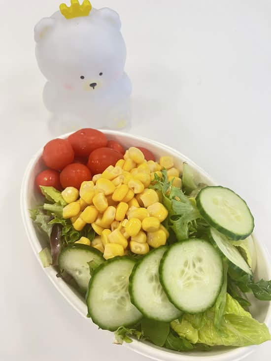 Gom Kitchen Salad