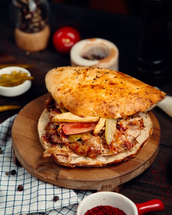 CHICKEN DÖNER BREAD