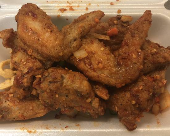 B13. Spicy Salt Pepper Chicken Wing（8pieces）