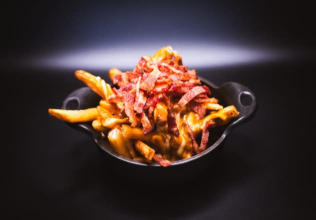 Bacon Cheddar Poutine