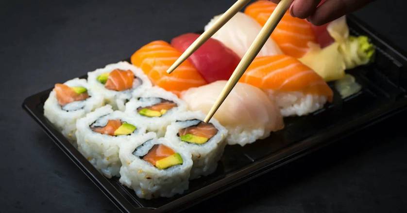 12pcs Salmon Avocado Maki and Nigiri